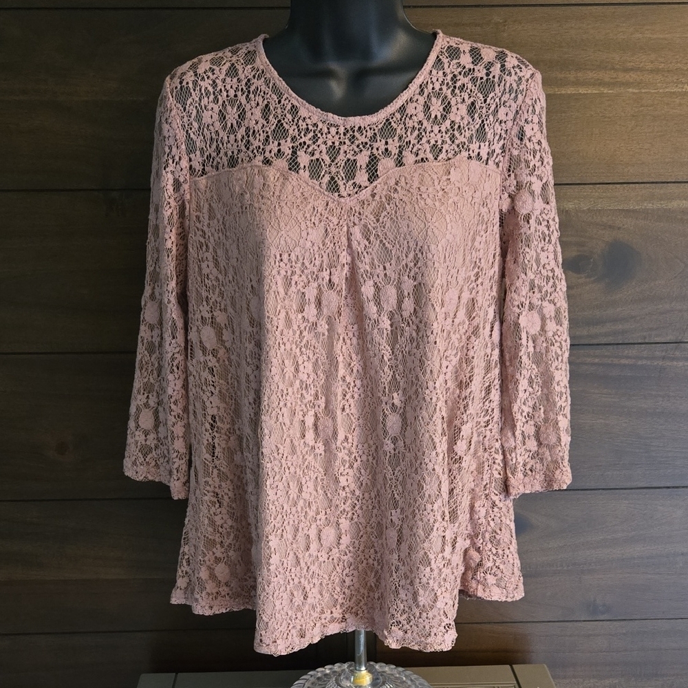 Suzanne Betro Pink Lace 3/4 Sleeve Blouse